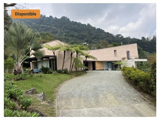 Πολυτελή κατοικία σε Envigado, Departamento de Antioquia