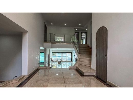 Πολυτελή κατοικία σε Envigado, Departamento de Antioquia