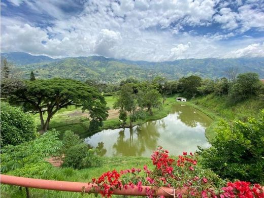 Гостиница, Girardota, Departamento de Antioquia