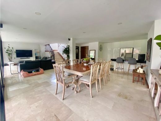 منزل ﻓﻲ ميديلين, Medellín