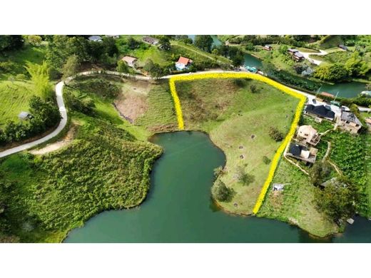 Участок, El Peñol, Yarumal