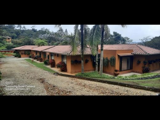 Загородный Дом, Retiro, Departamento de Antioquia