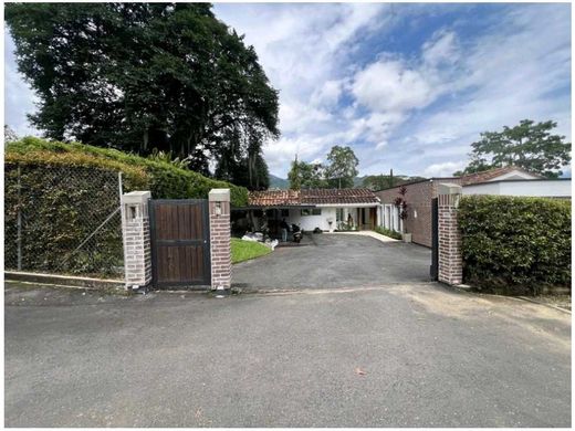 Загородный Дом, Envigado, Departamento de Antioquia