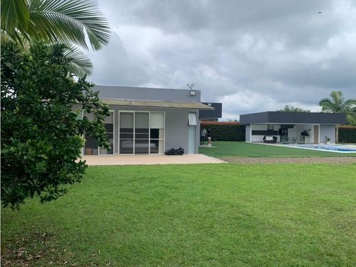 郊区住宅  Pereira, Departamento de Risaralda