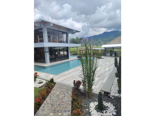 Ρουστίκ ή αγροικία σε Pereira, Departamento de Risaralda