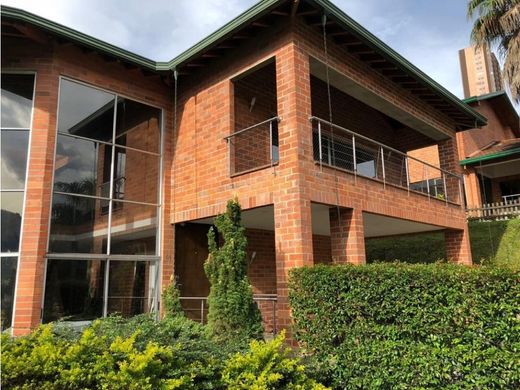 Maison de luxe à Sabaneta, La Estrella