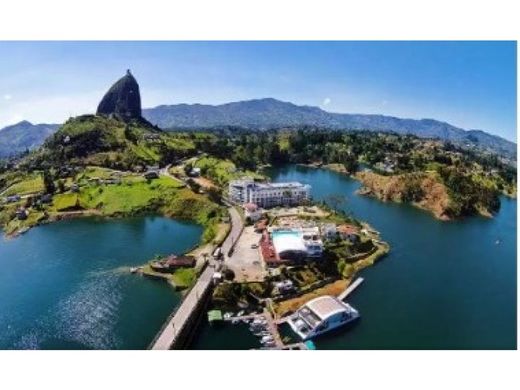 토지 / Guatapé, Departamento de Antioquia