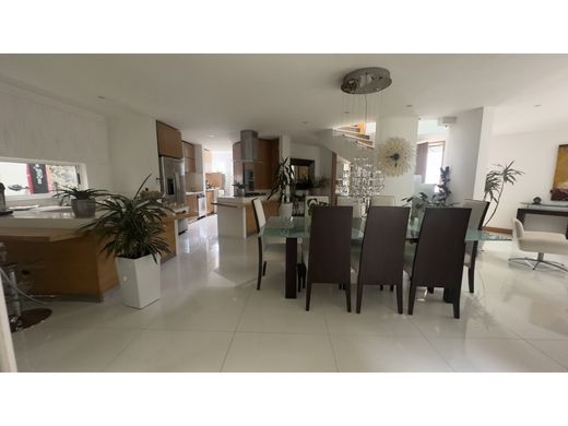 Πολυτελή κατοικία σε Envigado, Departamento de Antioquia