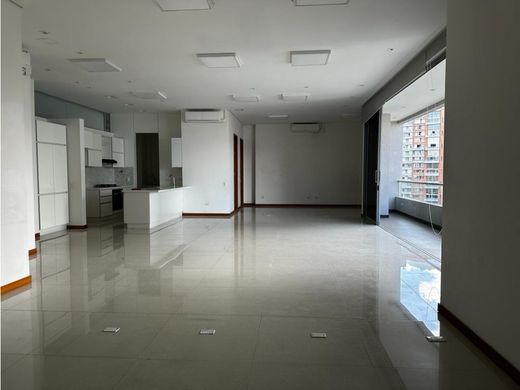 مكتب ﻓﻲ ميديلين, Medellín