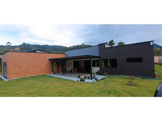 郊区住宅  La Ceja, Departamento de Antioquia