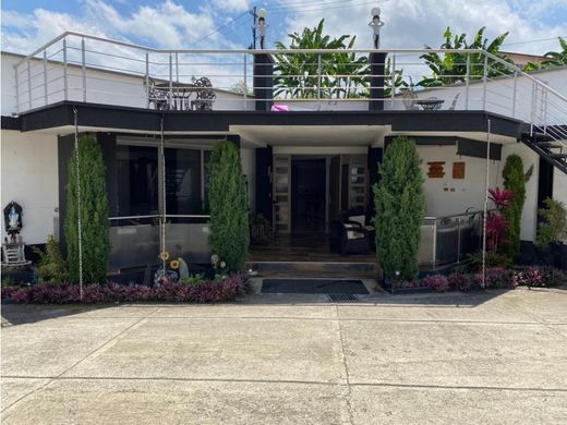 郊区住宅  Pereira, Departamento de Risaralda