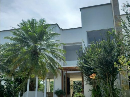 Casale a Cali, Departamento del Valle del Cauca