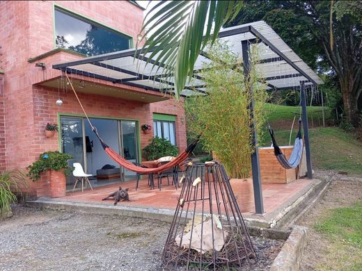 Casa de lujo en Envigado, Departamento de Antioquia