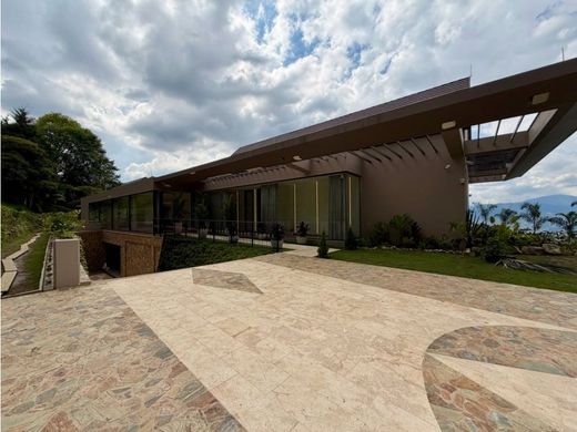 Πολυτελή κατοικία σε Μεδεγίν, Medellín