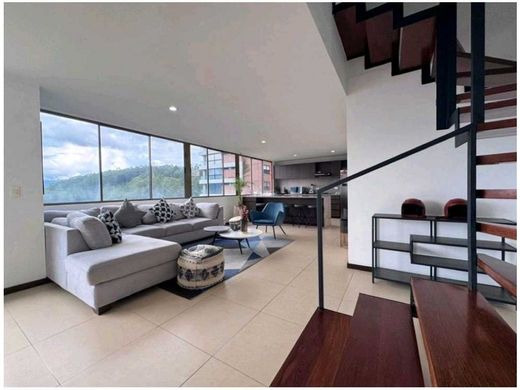Apartment / Etagenwohnung in Medellín, Departamento de Antioquia