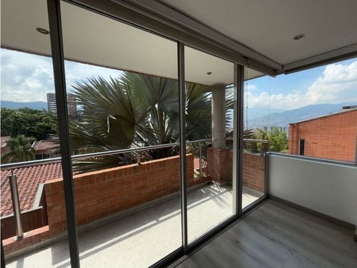 منزل ﻓﻲ Envigado, Departamento de Antioquia