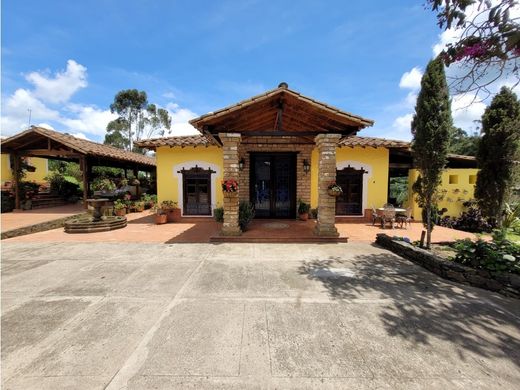 Casa di lusso a Santa Helena, Medellín