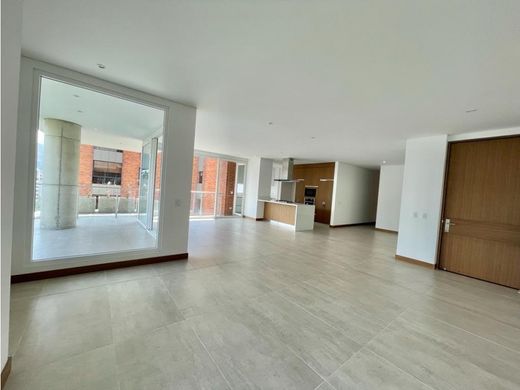 Apartment / Etagenwohnung in Cali, Departamento del Valle del Cauca