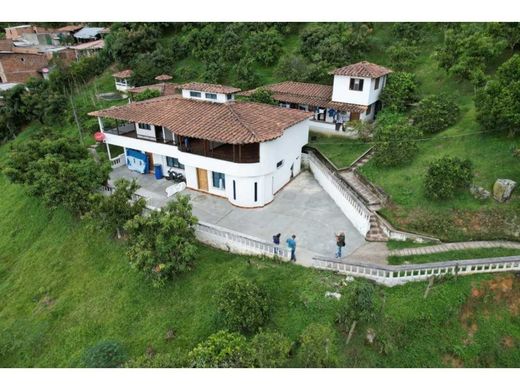 Farmhouse in Itagüí, Itagui