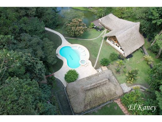 Otel Girardota, Departamento de Antioquia