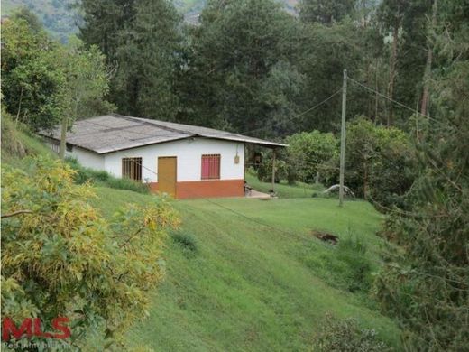 Casa de campo en El Peñol, Yarumal