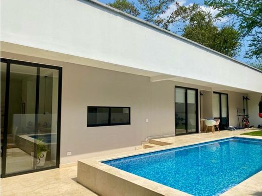 Luxus-Haus in Cali, Departamento del Valle del Cauca
