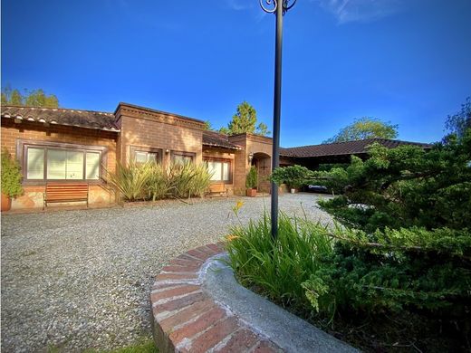 منزل ريفي ﻓﻲ Rionegro, Departamento de Antioquia