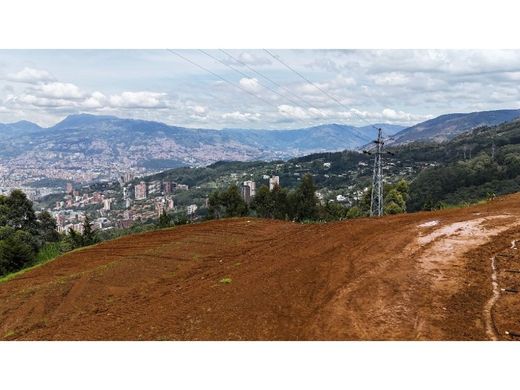 ‏קרקע ב  מדיין
, Medellín