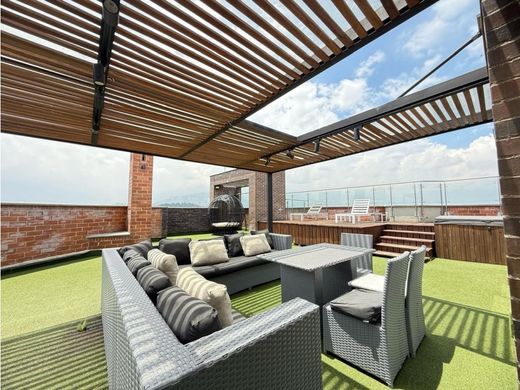 بنتهاوس ﻓﻲ ميديلين, Medellín