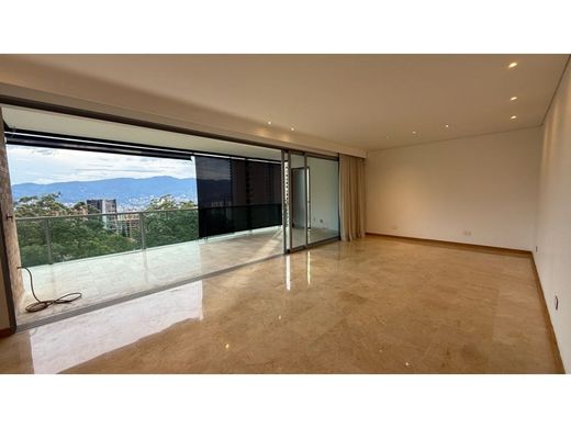 Apartment / Etagenwohnung in Medellín, Departamento de Antioquia