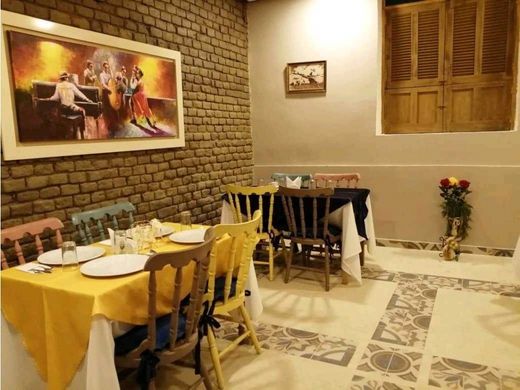 Edificio en Guadalajara de Buga, Departamento del Valle del Cauca