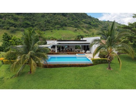 Cortijo o casa de campo en Tarso, Departamento de Antioquia