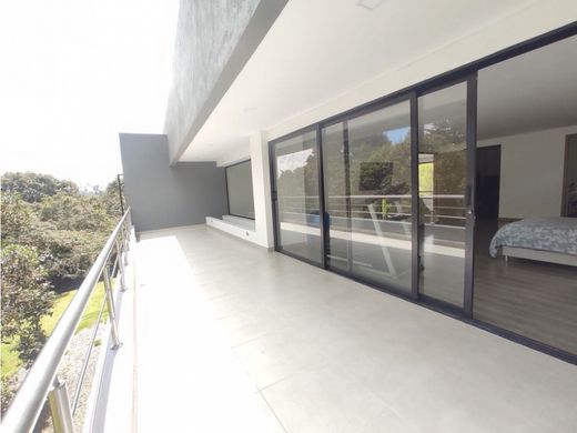 Ρουστίκ ή αγροικία σε Envigado, Departamento de Antioquia