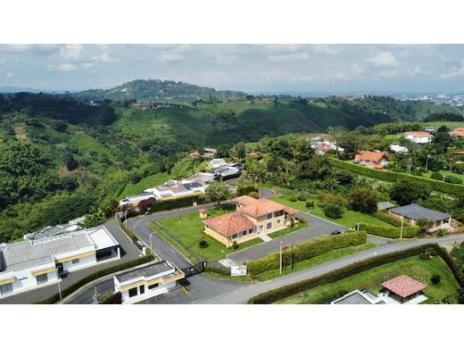 Загородный Дом, Перейра, Pereira