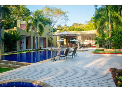 Luxus-Haus in Anapoima, Departamento de Cundinamarca