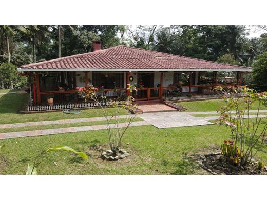 منزل ريفي ﻓﻲ Circasia, Quindío Department