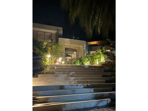 Casa de luxo - Villeta, Departamento de Cundinamarca