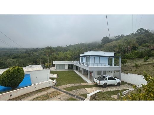 Quinta rústica - Toro, Departamento del Valle del Cauca