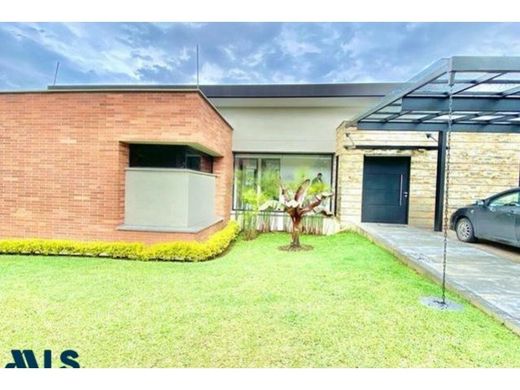 Casa de lujo en Envigado, Departamento de Antioquia