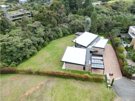 郊区住宅  Envigado, Departamento de Antioquia