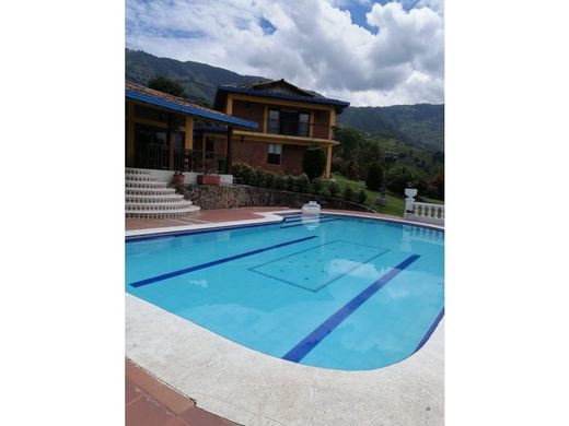 Boerderij in Copacabana, Departamento de Antioquia