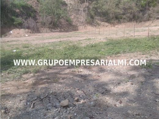 أرض ﻓﻲ Santa Fe de Antioquia, Santafé de Antioquia