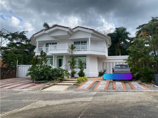 Luxus-Haus in Villavicencio, Departamento del Meta