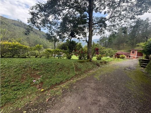 Farmhouse in Barbosa, Departamento de Antioquia