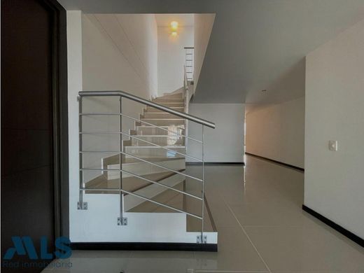 Envigado, Departamento de Antioquiaのアパートメント