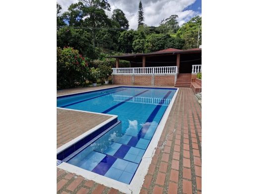 Cortijo o casa de campo en Girardota, Departamento de Antioquia