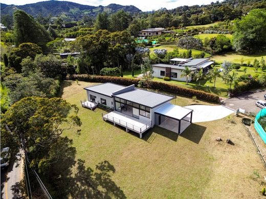 Luksusowy dom w La Ceja, Departamento de Antioquia