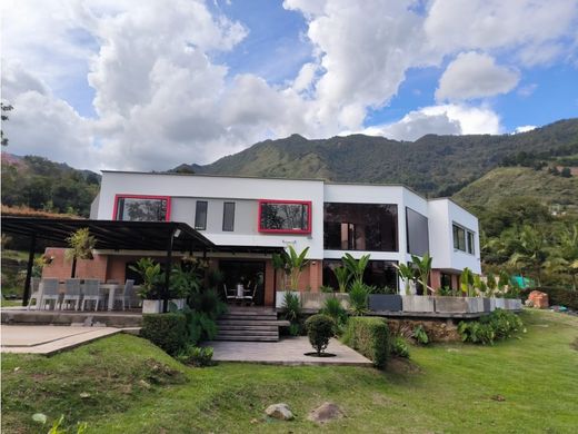 Country House in Copacabana, Departamento de Antioquia