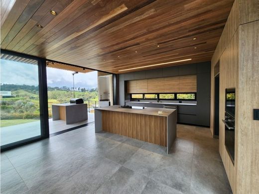 郊区住宅  Envigado, Departamento de Antioquia