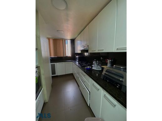 Apartment / Etagenwohnung in Medellín, Departamento de Antioquia